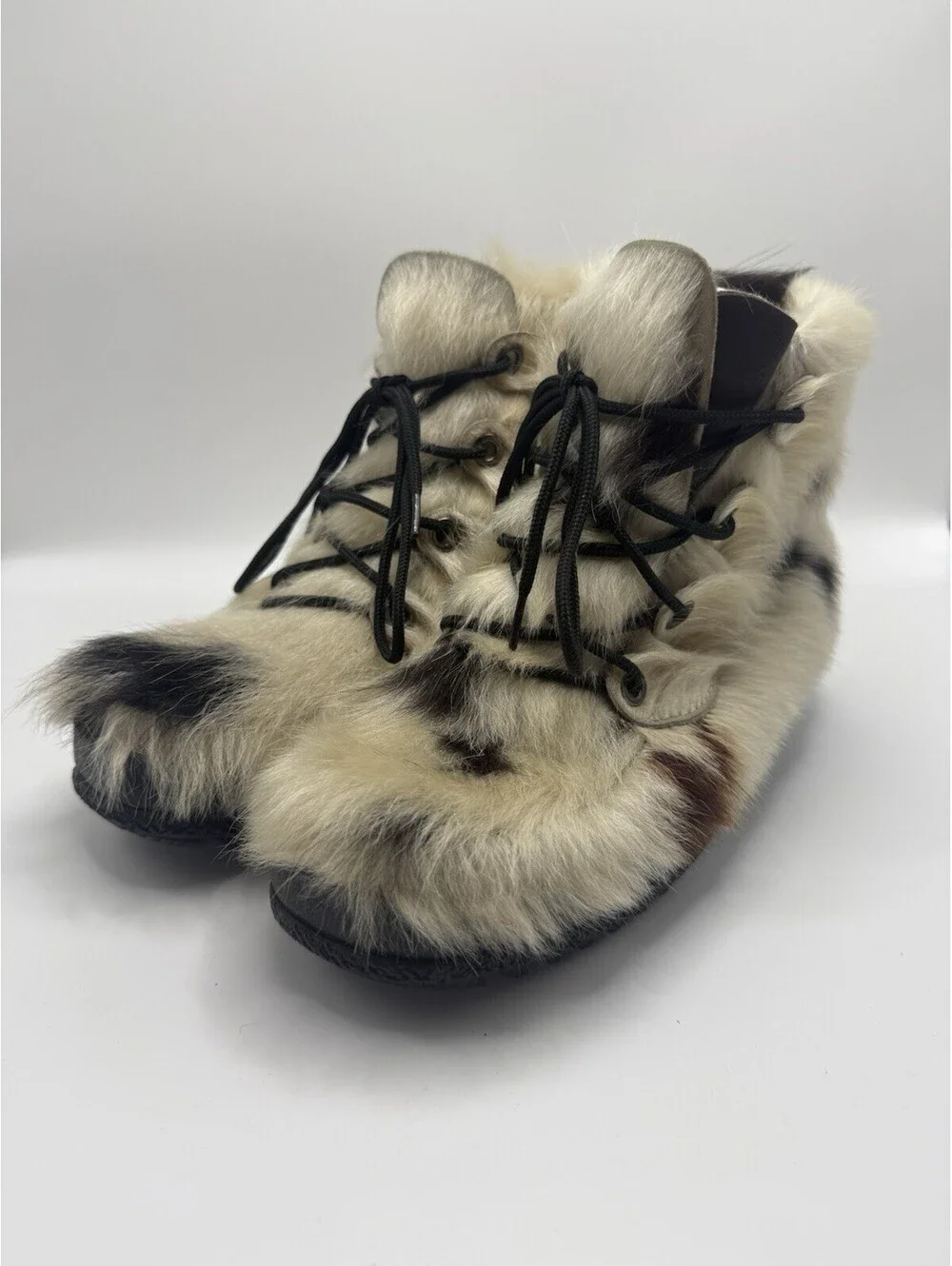 Vintage MOCATEM Fur Boots Lace up 70s Après Ski Canada France Sz 7 US Women’s
